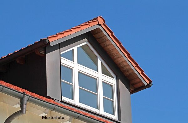 2-Zimmer-Wohnung mit Balkon im gepflegten Mehrfamilienhaus